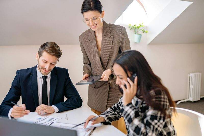 Zeitmanagement für Berufstätige: Mehr erreichen in weniger Zeit